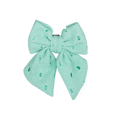 Broderie de broderie en soie à nœud papillon