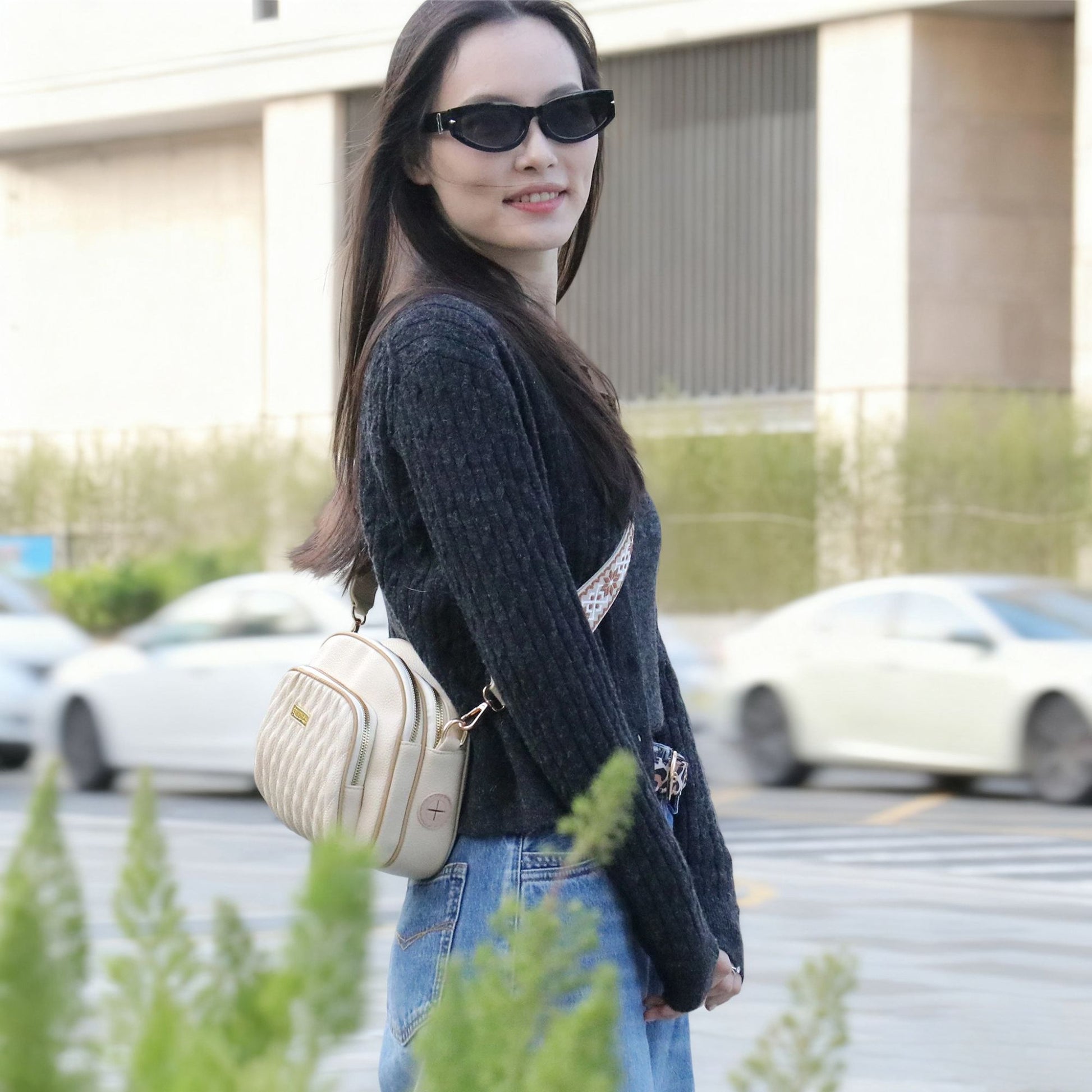 Sac à bandoulière pour promener son chien – Élégant et pratique pour toutes les mamans de chiens | Bobotails